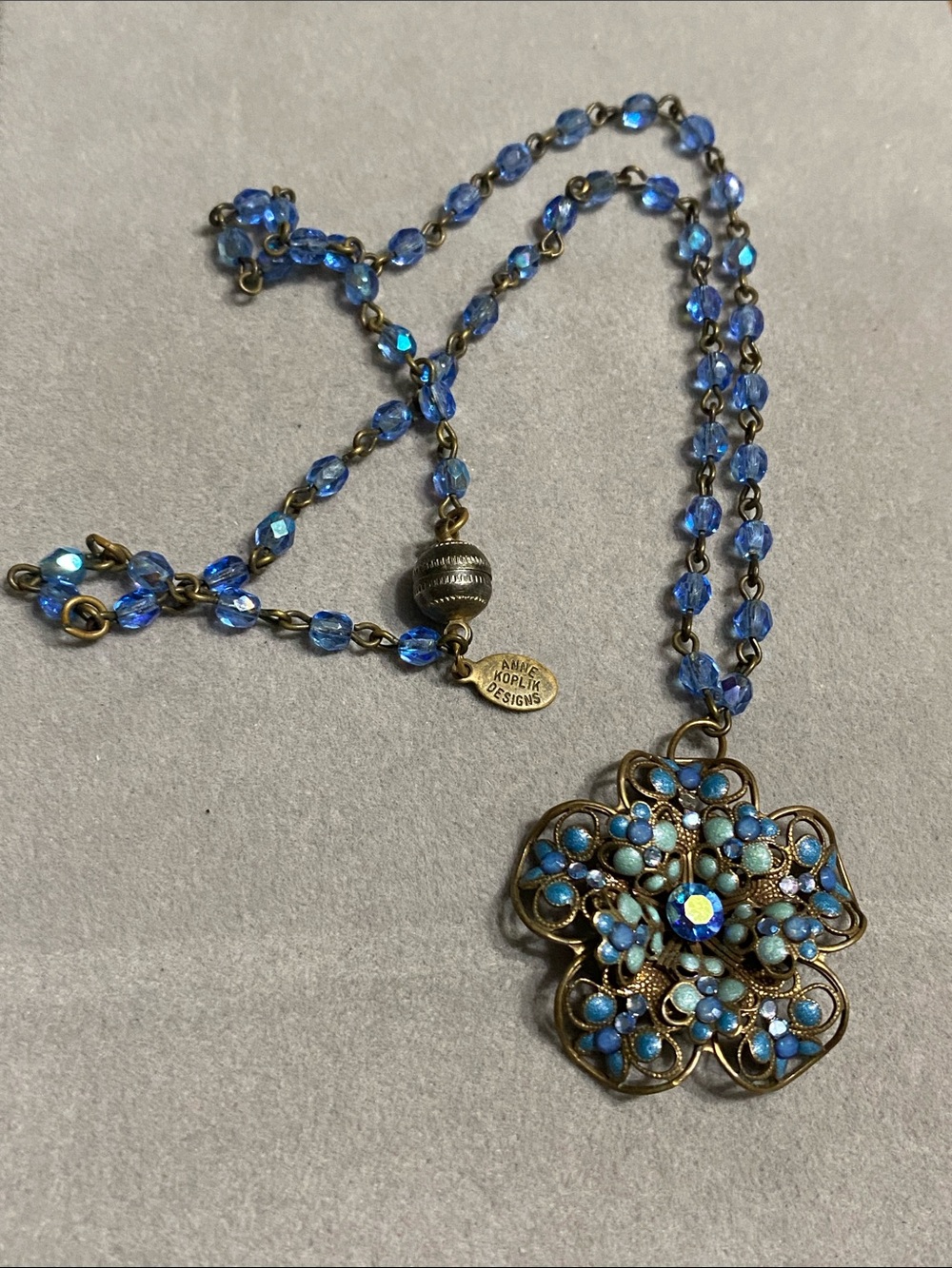 VTG Blue Floral Crystal Pendant Necklace
